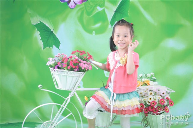 女兒的照片書已經(jīng)好幾本了,暫時(shí)不做這類產(chǎn)品,不過臺(tái)歷和賀卡是要嘗試的